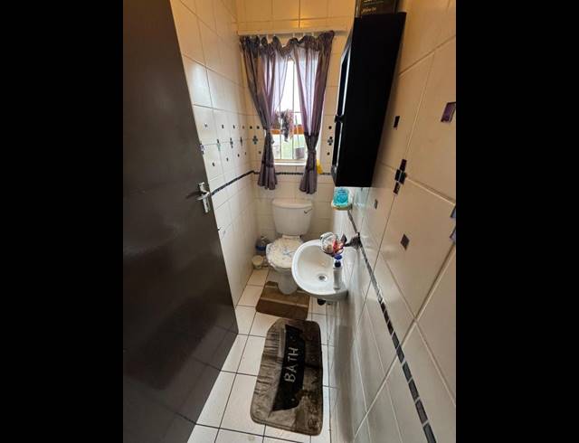 2 BEDROOM TOWNHOUSE FOR SALE IN GLEN MARAIS